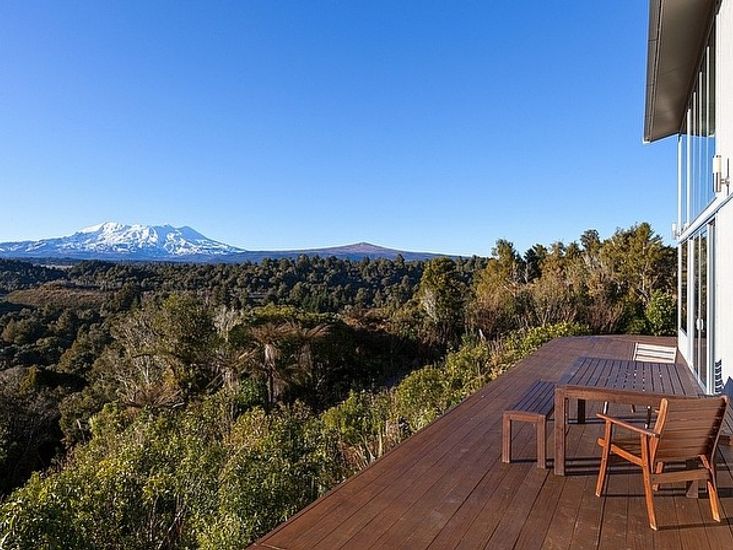 Triple Peaks Lodge - National Park Holiday House - Mountain Views