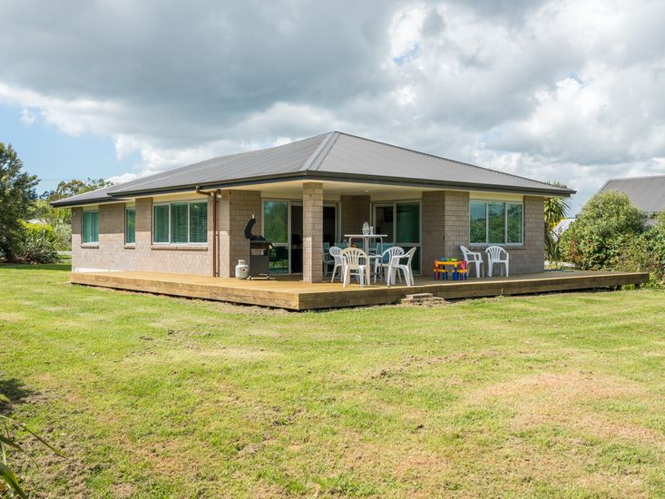 Millies Place Mangawhai Holiday Home Bachcare Nz