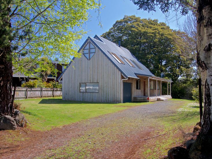 Ti Kouka Chalet - Ohakune Holiday Home - Bachcare NZ