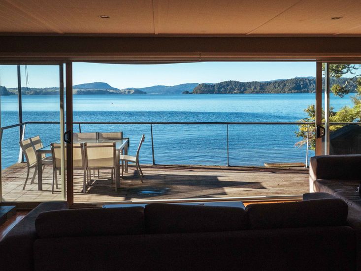 Onepoto Bay Lodge Lake Rotoiti Holiday Home Bachcare NZ