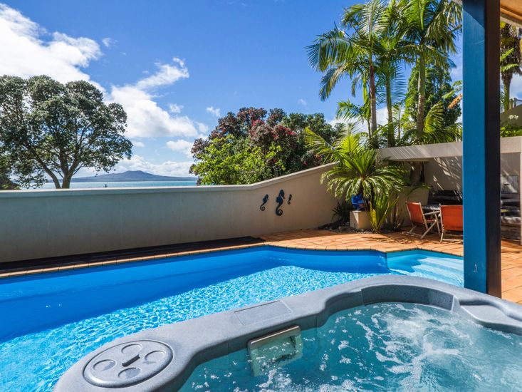 Holiday Homes Auckland City Bachcare NZ