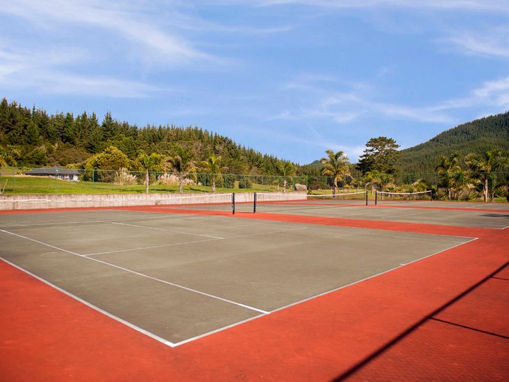 On-Site Tennis Courts