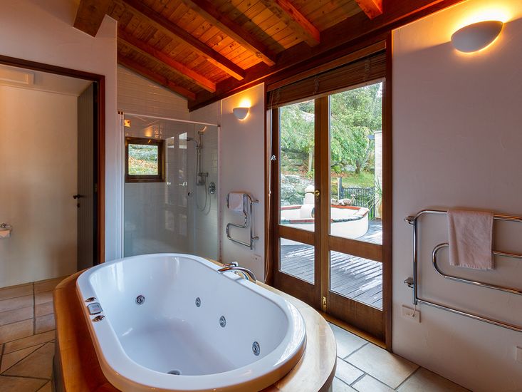 spa pool accommodation queenstown