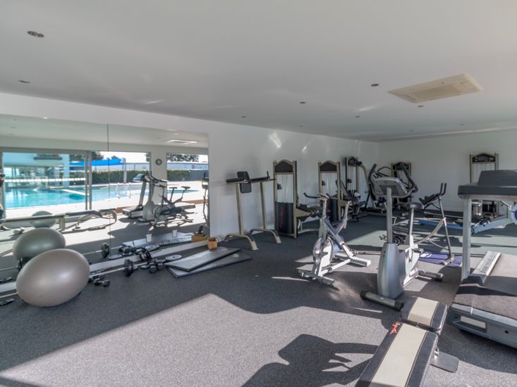 On-Site Gym Facilities