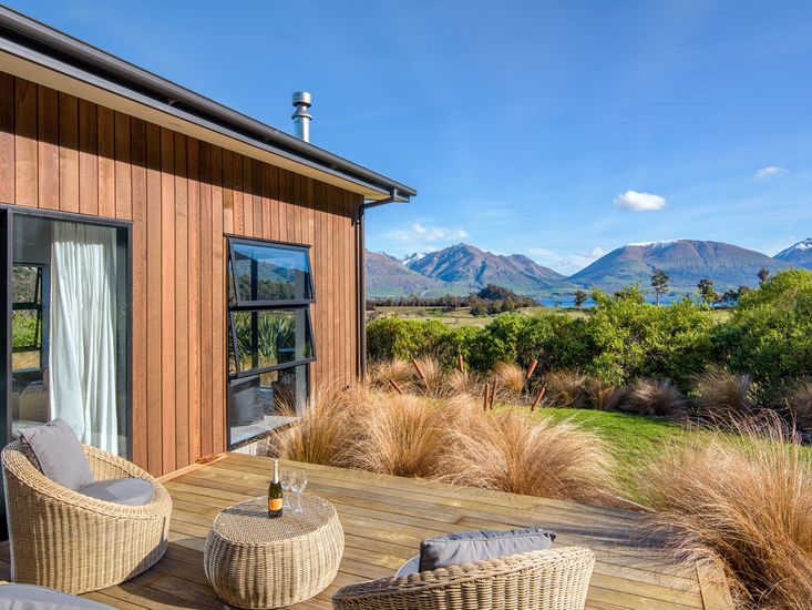 Lookout Retreat - Queenstown Holiday House	