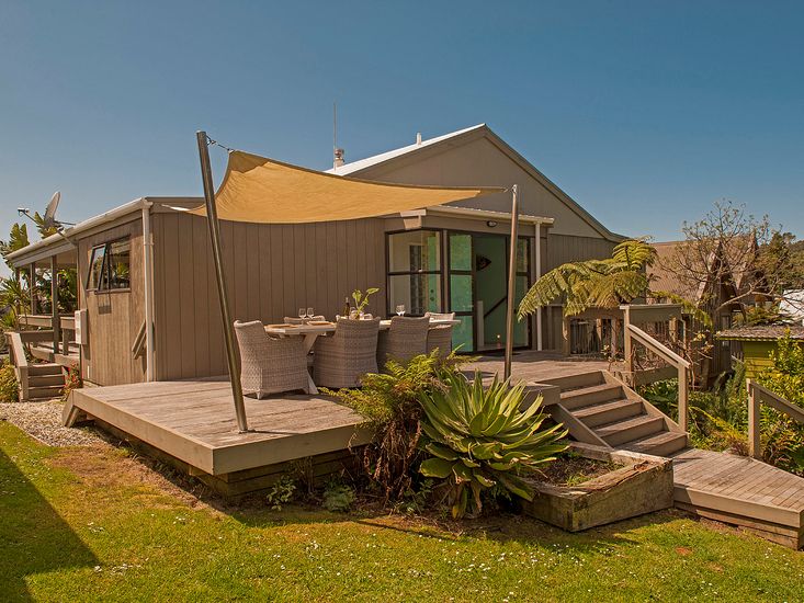 Hahei Sunscape - Hahei Holiday Home - Bachcare NZ Hahei Sunscape - Hahei Holiday Home - Bachcare NZ on Sunscape Outdoor Living id=43178
