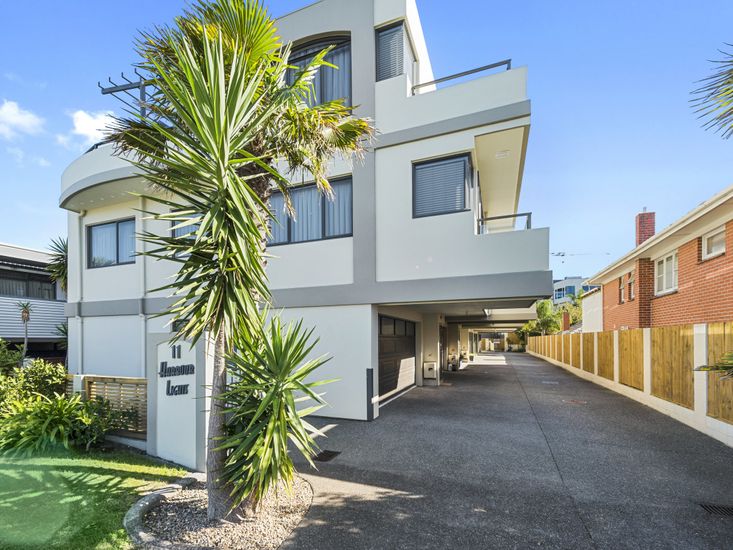 Mount Maunganui & Holiday Homes Bachcare NZ