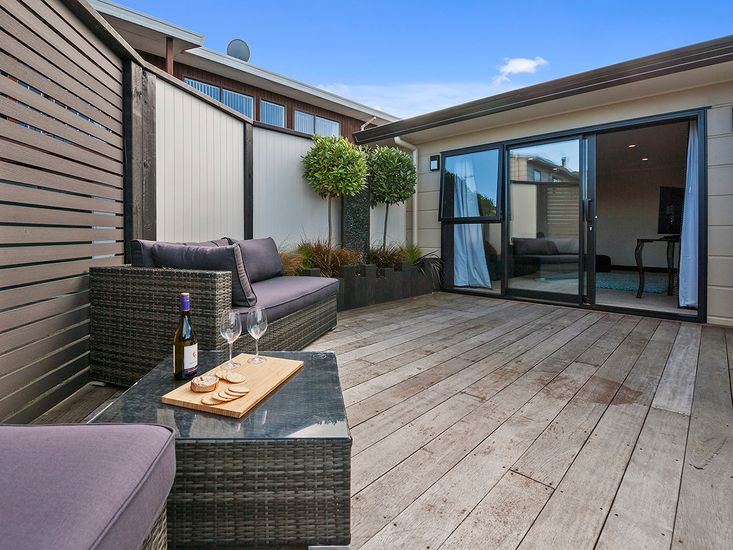 accommodation taupo with hot pools