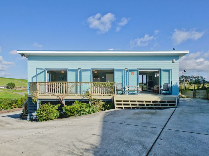 The Blue Cottage - Waipu Holiday Home