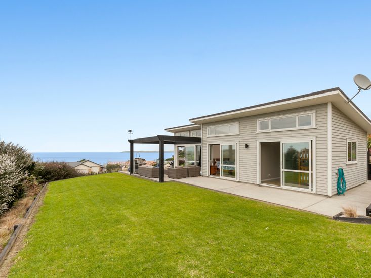 Leigh & Holiday Homes Bachcare NZ