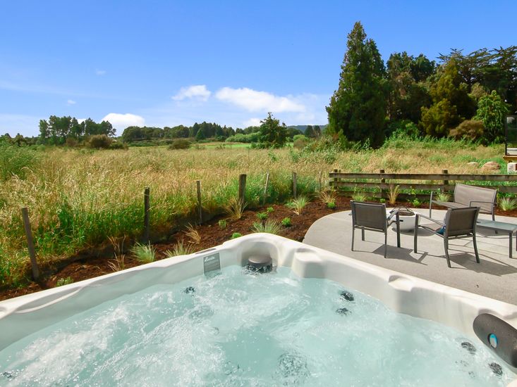 ohakune holiday home with spa