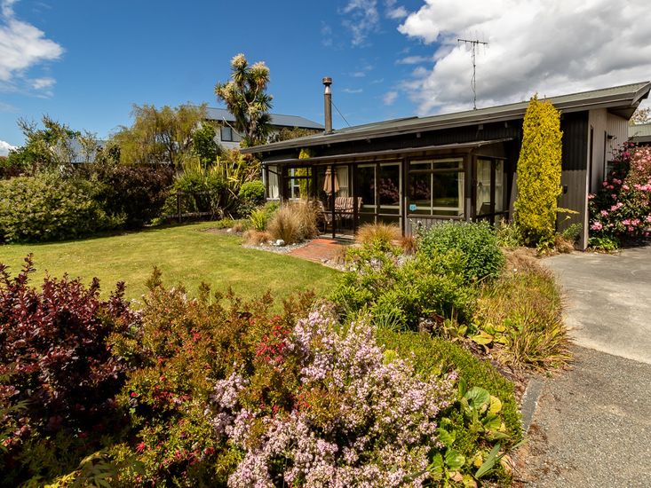Boat Harbour House Te Anau Holiday Home Bachcare NZ