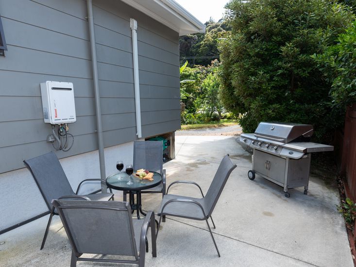BBQ and Outdoor Dining