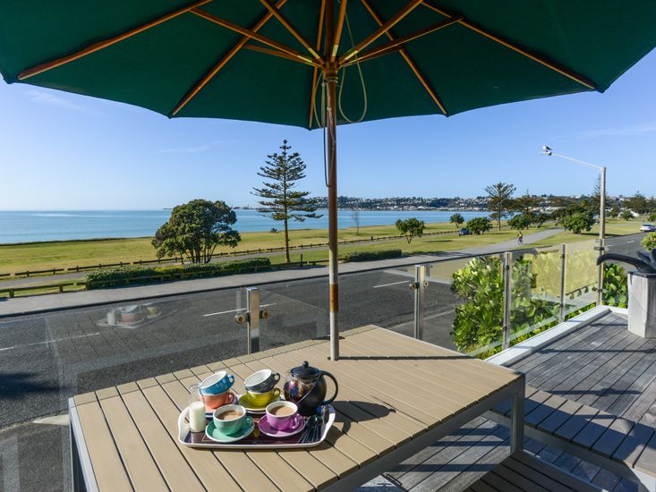 Napier & Holiday Homes Bachcare NZ