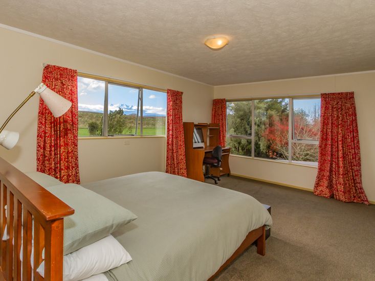 Raetihi Garden Spa Villa Raetihi Holiday Home Bachcare NZ