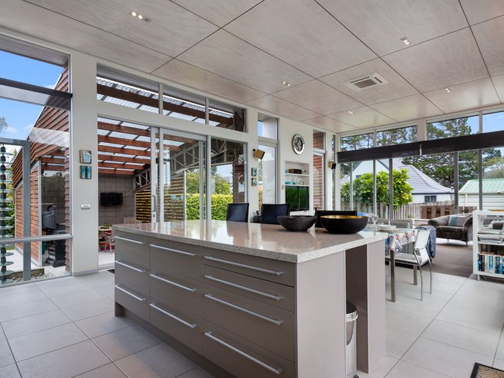 Modern kitchen fit-out