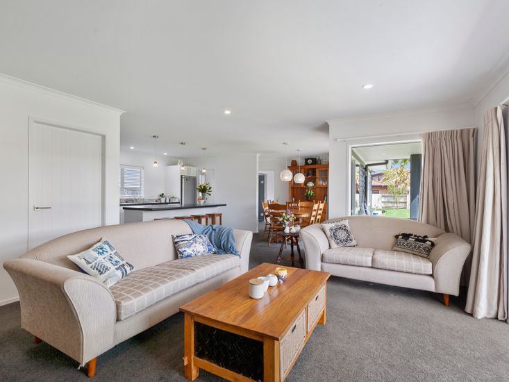 The Best In Blue Kinloch Holiday Home Bachcare NZ