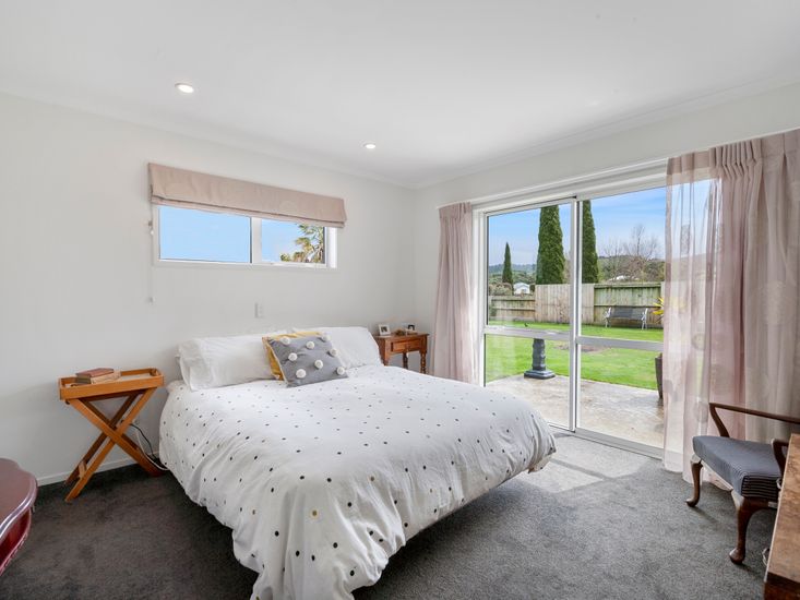 The Best In Blue Kinloch Holiday Home Bachcare NZ