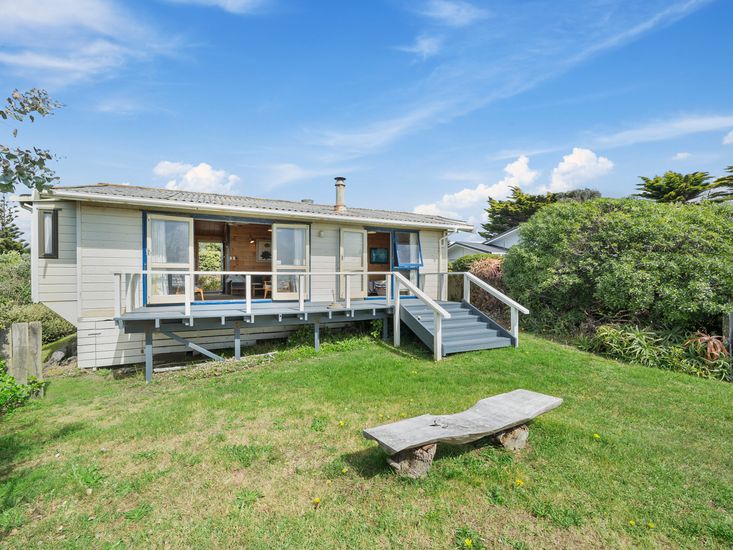 The Beachsider Te Horo Beach Holiday Home Bachcare NZ