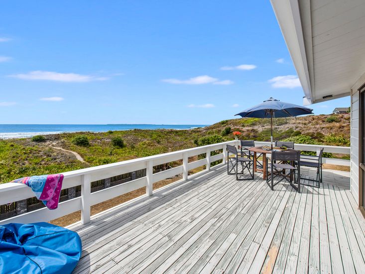 Oceanside Bach Mount Maunganui Holiday Home Bachcare NZ