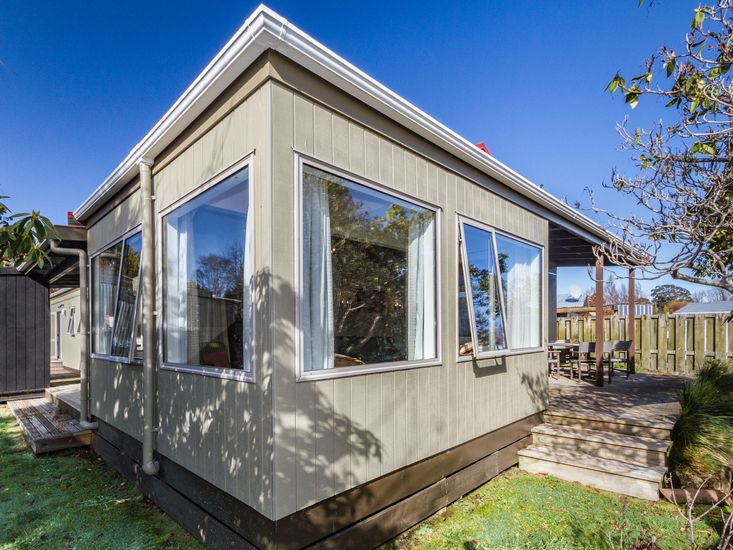 The Goldfinch Retreat - Ohakune Holiday Home - Bachcare NZ