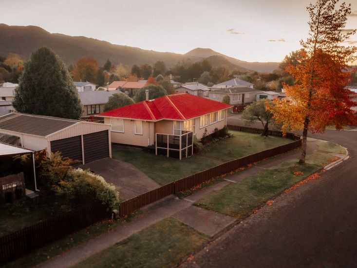 Alpine House Tongariro Turangi Holiday Home Bachcare NZ