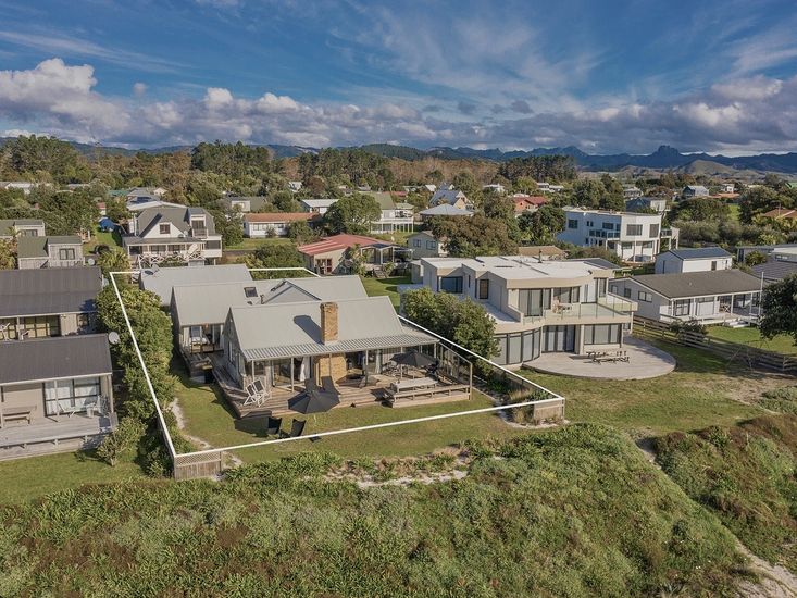 Absolute Beachfront Matarangi Matarangi Holiday Home Bachcare NZ