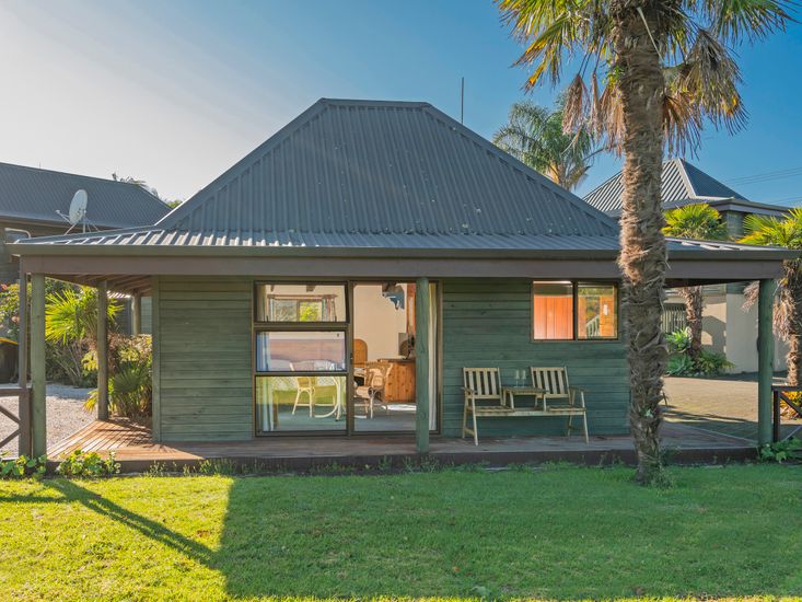 Tairua Waterfront Villa 6 Tairua Holiday Studio Unit Bachcare NZ