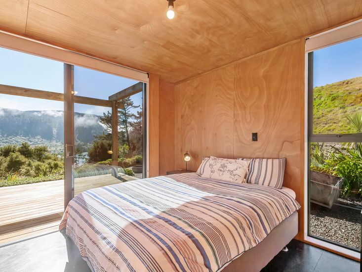 The Waikato Lookout Whakamaru Holiday Home Bachcare NZ