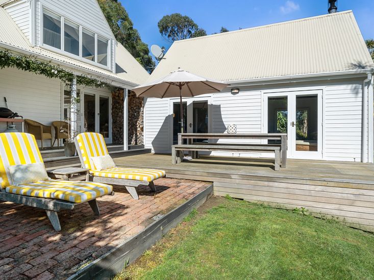 The House The Lodge Te Horo Bachcare NZ