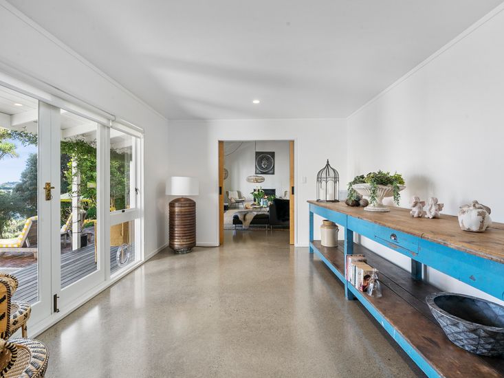 The House The Lodge Te Horo Bachcare NZ