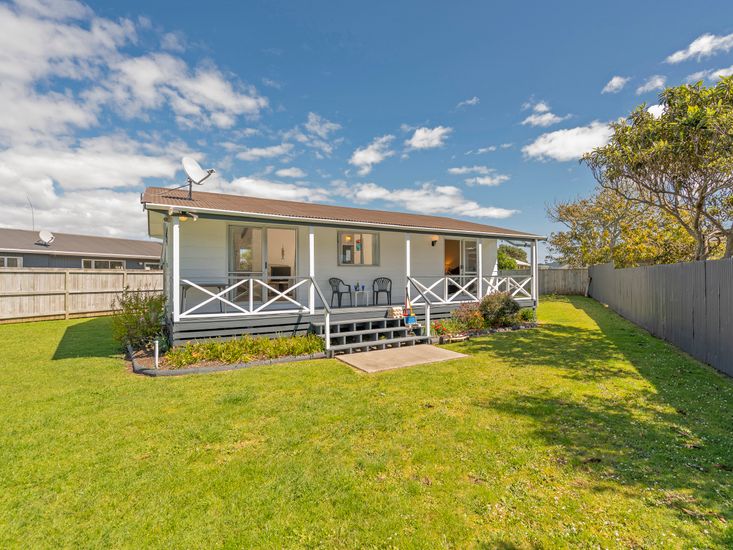 Chillax Bach Whitianga Holiday Home Bachcare Nz