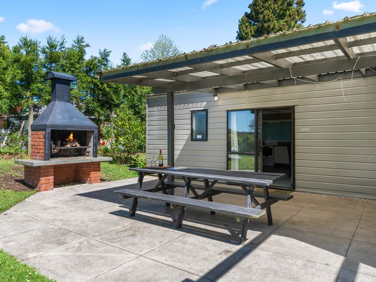 outdoor fire place - bachcare holiday home