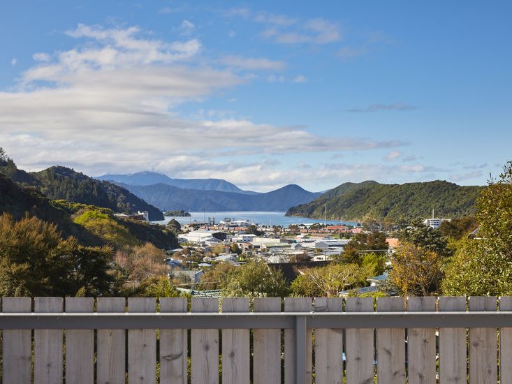 The Cube Picton Holiday Home Bachcare NZ