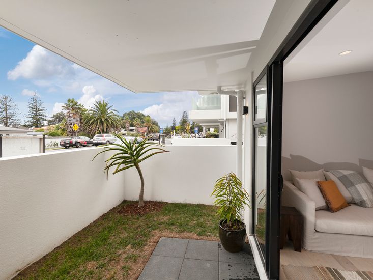 Residence De La Mer Orewa Holiday Apartment Bachcare Nz