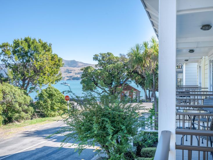 Akaroa Rendezvous Akaroa Holiday Apartment Bachcare Nz