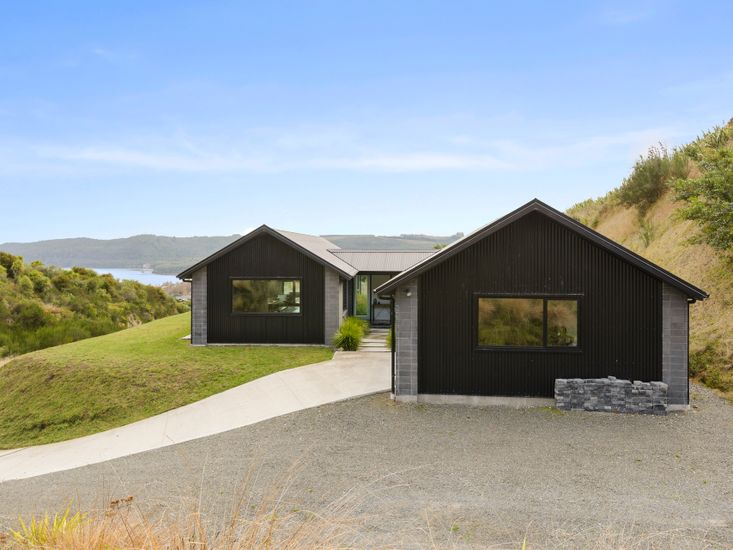 Raptor's Haven Kinloch Holiday Home Bachcare NZ