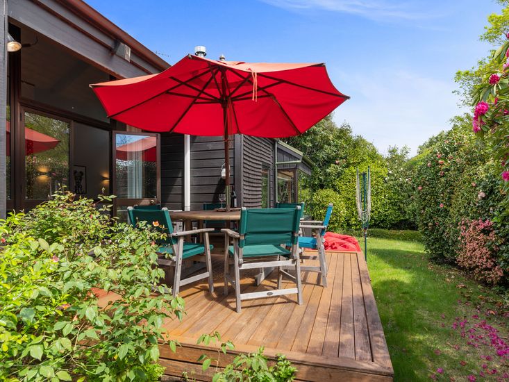 Garden Grove Taupō Holiday Home Bachcare NZ