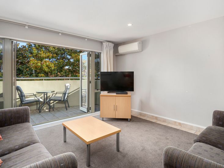 Midtown Tui Villa - Taupō Central Holiday Unit - Bachcare NZ