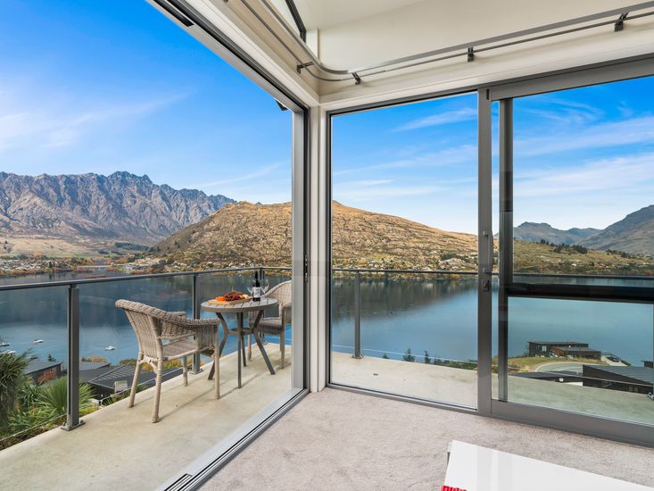 Lakeview Retreat Queenstown Holiday Home Bachcare NZ