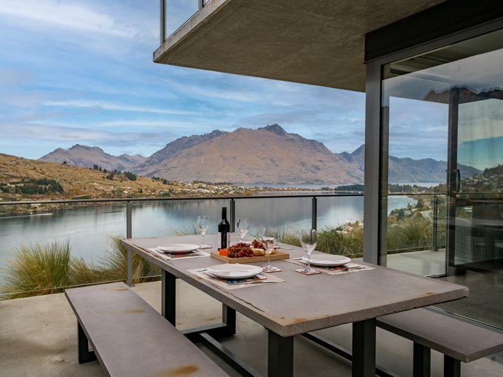 Lakeview Retreat Queenstown Holiday Home Bachcare NZ