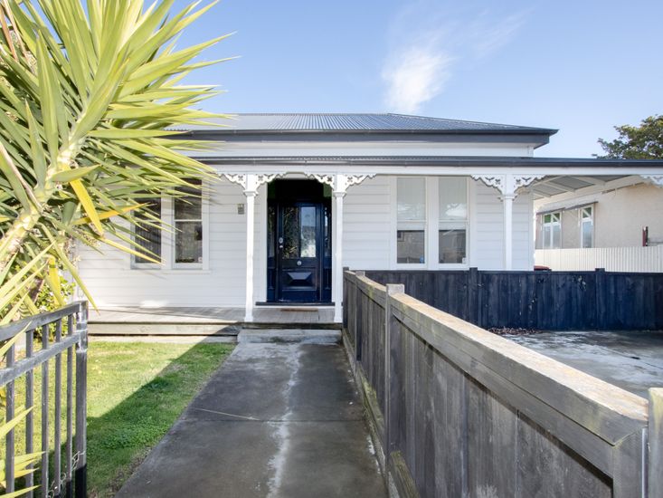 Coastal Villa Napier Holiday Home Bachcare NZ