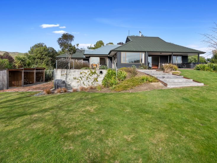 Views over Blenheim Blenheim Holiday Home Bachcare NZ