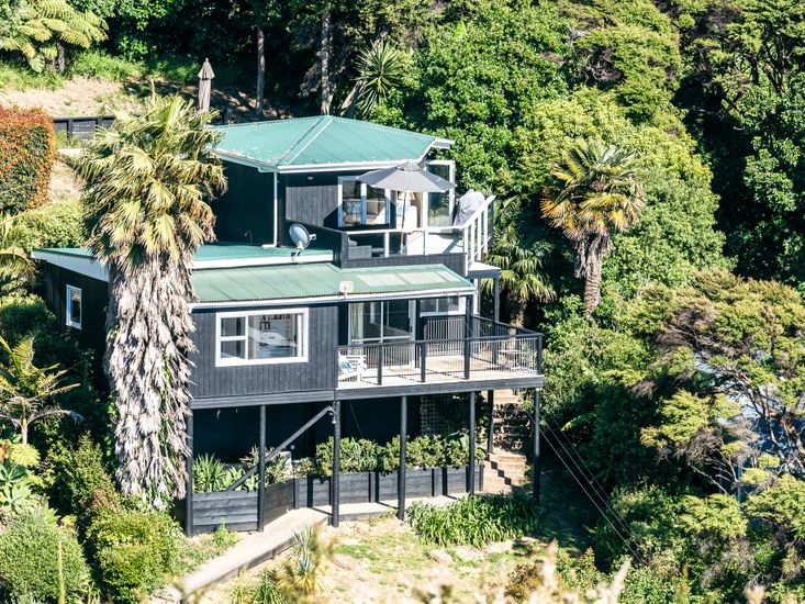Waiheke Island Bachcare Holiday Homes