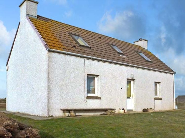 Aird A Bhaigh Lochmaddy North Uist Self Catering Holiday