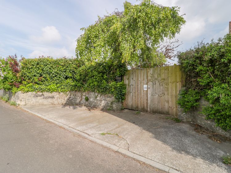 Pilgrims Cottage Cheddar Dorset And Somerset Self Catering
