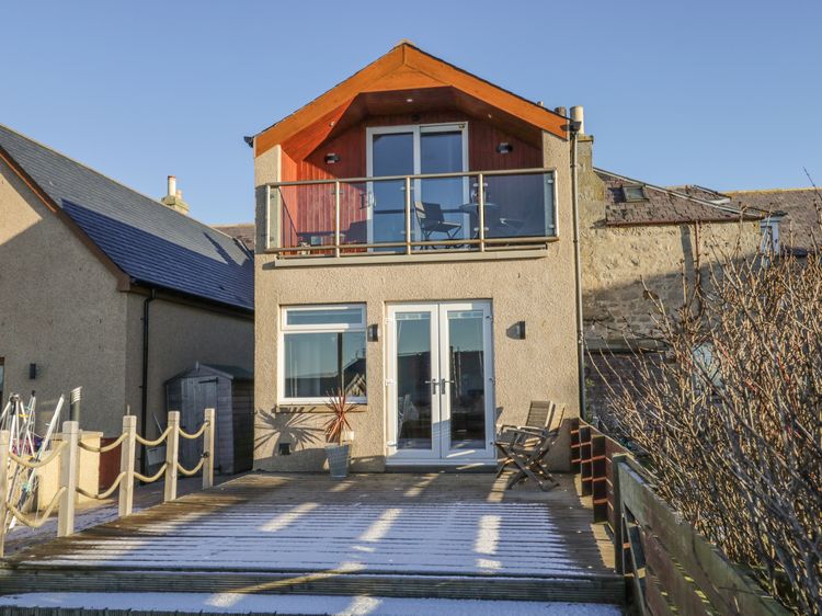 Carona Lossiemouth Branderburgh Self Catering Holiday Cottage