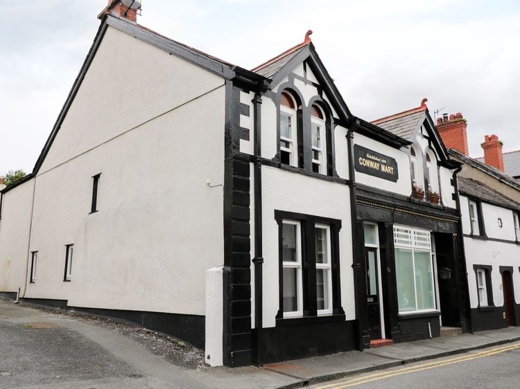 Conway Mart Cottage Conwy Self Catering Holiday Cottage