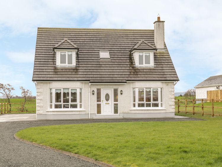 Dillon Terrace, County Mayo, Ballina, Ireland Excellent location - show map. Excellent location in all rooms. Bar. Good for couples - they rate the facilities 8.8 for two-person stays. Check-in date. Check-in date Exceeded expectations. The Lodge Accommodation, Ballina Updated 2020 Prices