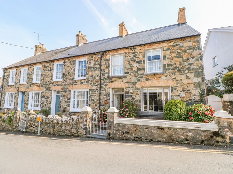 1 Bank Terrace Newport Pembrokeshire Afon Nyfer Self
